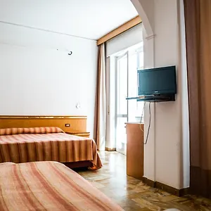 West End Hotel