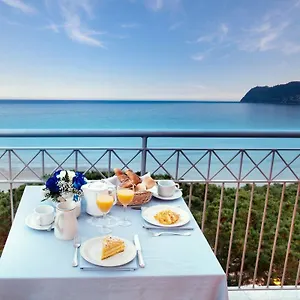 Grand Hotel